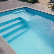 Piscine en coque BYZANCE 8