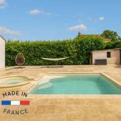 Piscine polyester VAL THORENS  + escalier d'angle