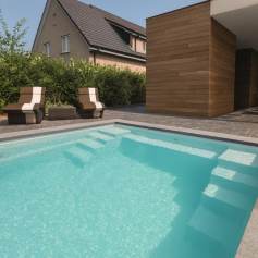 Piscine en coque SPARTE 7 : 7.45 x 3.60 m