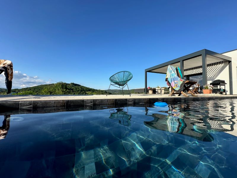 photo liner piscine sur mesure pierre de balai photo BROWN BASALT 4