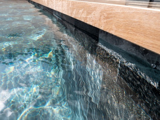 Brown_Basalt_photo_eau-1 Brown_Basalt_photo_eau-1